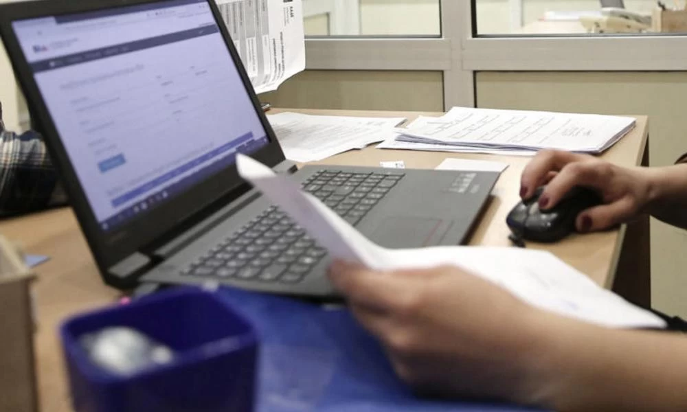 ΣτΕ: 15 λεπτά διάλειμμα ανά δυο ώρες για όσους δουλεύουν σε υπολογιστή